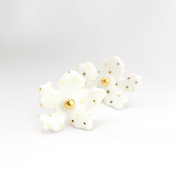 KOLCZYKI KWIATY  BIAŁE 